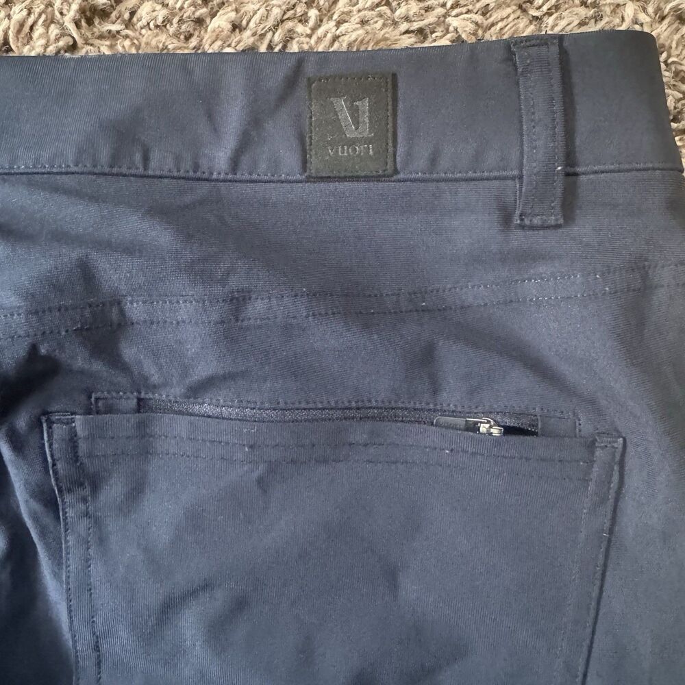 Vuori Men’s Meta Athletic 38 Stretch V430-S Ink Navy Blue 5 Pocket Tech Pants - Picture 4 of 7
